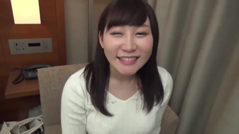 D画質。モコモコした肌。巨乳娘との自撮り。中出し。ノー