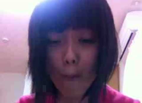 「チチ、ちょっとだけ、いい？」...