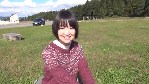 [無修正] 子供のような顔立ちと成長途上の若き果実！未熟な少女と野外での精液！