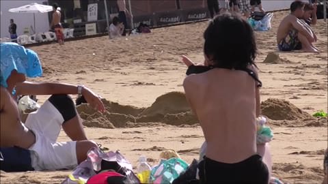 転載への対抗としてオリジナル版が登場！ オリジナル「ゆったりビキニ姿のJ〇ちゃんが、疲れ知らずで〇〇①を歓迎」