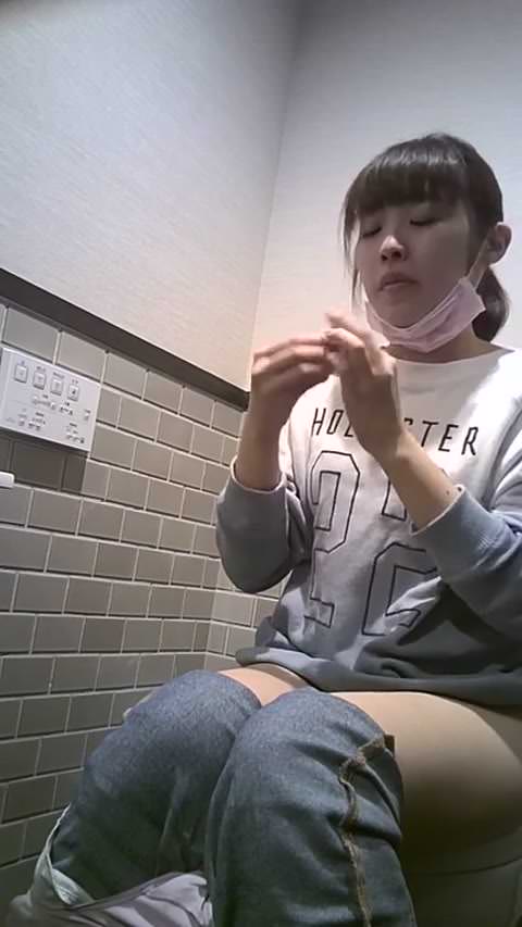 オナニーする女の子