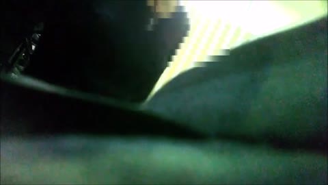 「クシカツ」レストランでの仕事中の着替え