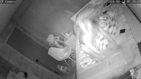 大人気！！「主婦がAVの音に合わせてオナニー」第2部ほか、計5人の女性