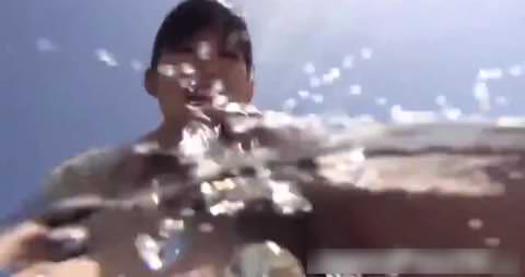 見知らぬ女の子が突然、僕に潮を吹いた！