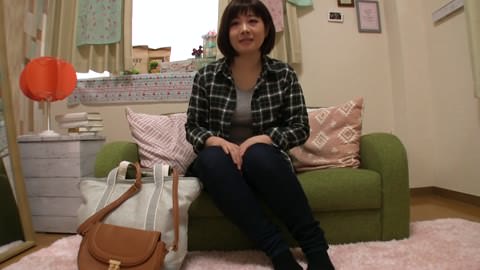 【ホームAV】素人主婦の初撮影① ユウコ（27歳） 【パート1】初めてのバイブとフェラ