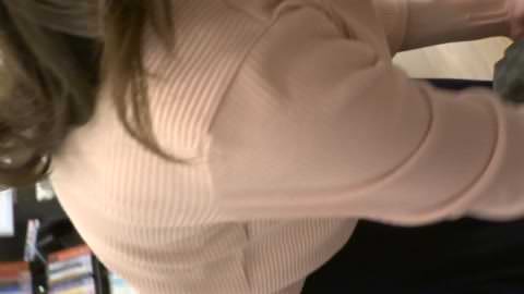 胸の谷間、第89号