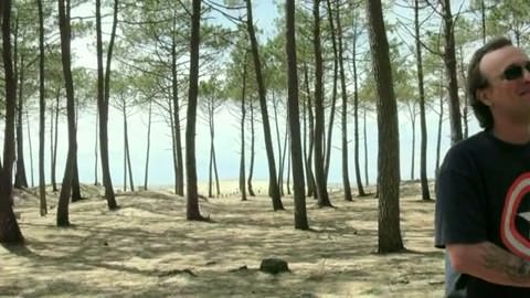 [貧乏白人カップル] 妊娠8ヶ月の妻をゲイクラブに連れ込み、見知らぬ男たちとのセックスを見せつける夫…興奮した妻／ゲイの観客たち…