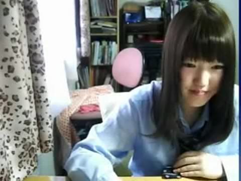 現代の女子高生がビデオ通話で巨乳を披露