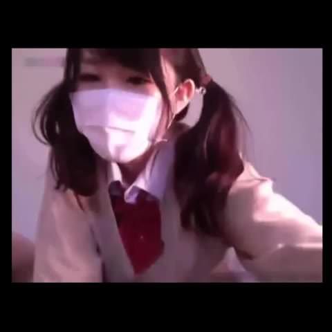 [無修正] ライブ配信でのJ○オナニー — すべて丸見え