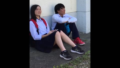 杉●ハナにそっくりなJ★Kが、超エッチな白いパンティを披露