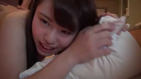 ぽっちゃり体型で巨乳の女子高生とホテルで。..