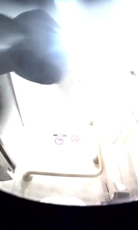 「幽霊トイレ」シリーズ第8弾：ふわふわ系のおしゃれな女子