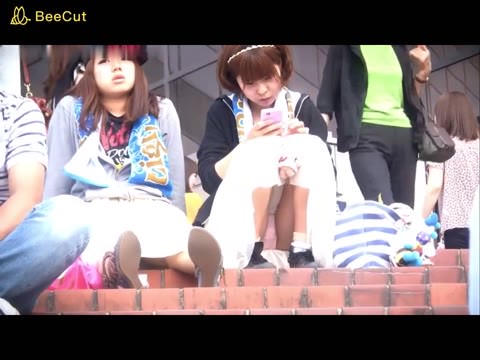 顔とパンティのクローズアップが2つ連続！！