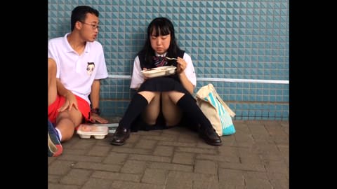 アシダにそっくりな女子高生 ● ほら、真っ白なパンティ姿！！！