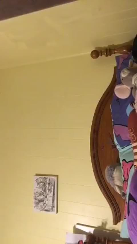 櫛とマイクを挿入し、パチパチと音を立てる [ハードコアセックス]