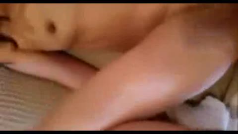 どちらが良い？ 大人のおもちゃか、本物のチンポか？