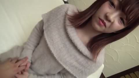 信じられないほど可愛いマンコを持つ女の子 [無修正]