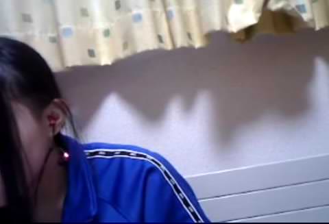 高画質配信：巨乳のジャージ姿の女子高生