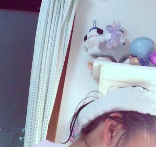 「初公開」アスカ・ミク。お風呂で手紙を持っていたあの娘…