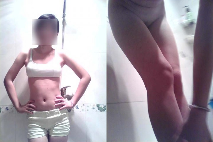 満面の笑顔で全裸を披露。