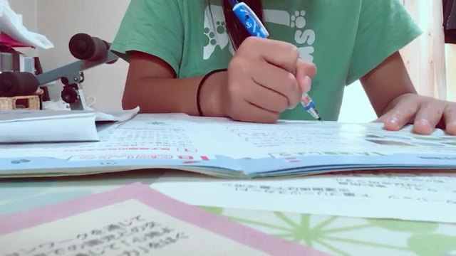 美しい巨乳を持つ色白の美女アサのオッパイ！