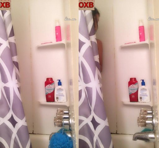 Q ライブ配信中の美女：バスルームから着替え