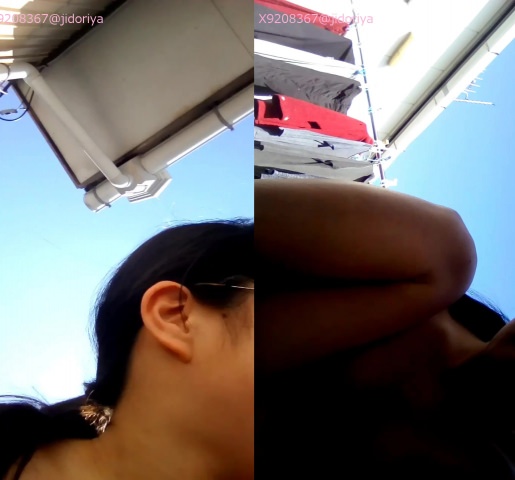 【Co】こんな女の子が路上でオシッコ。